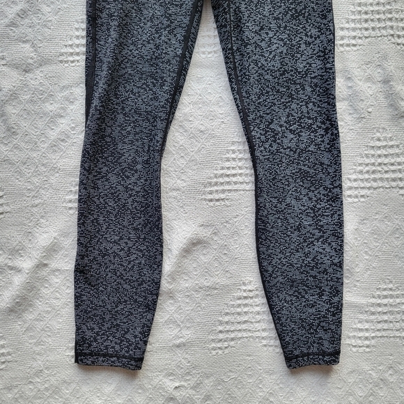 Lululemon Train Times Athletic Mesh Performance Gym Leggings 7/8 Pant (25" ) - Picture 6 of 11